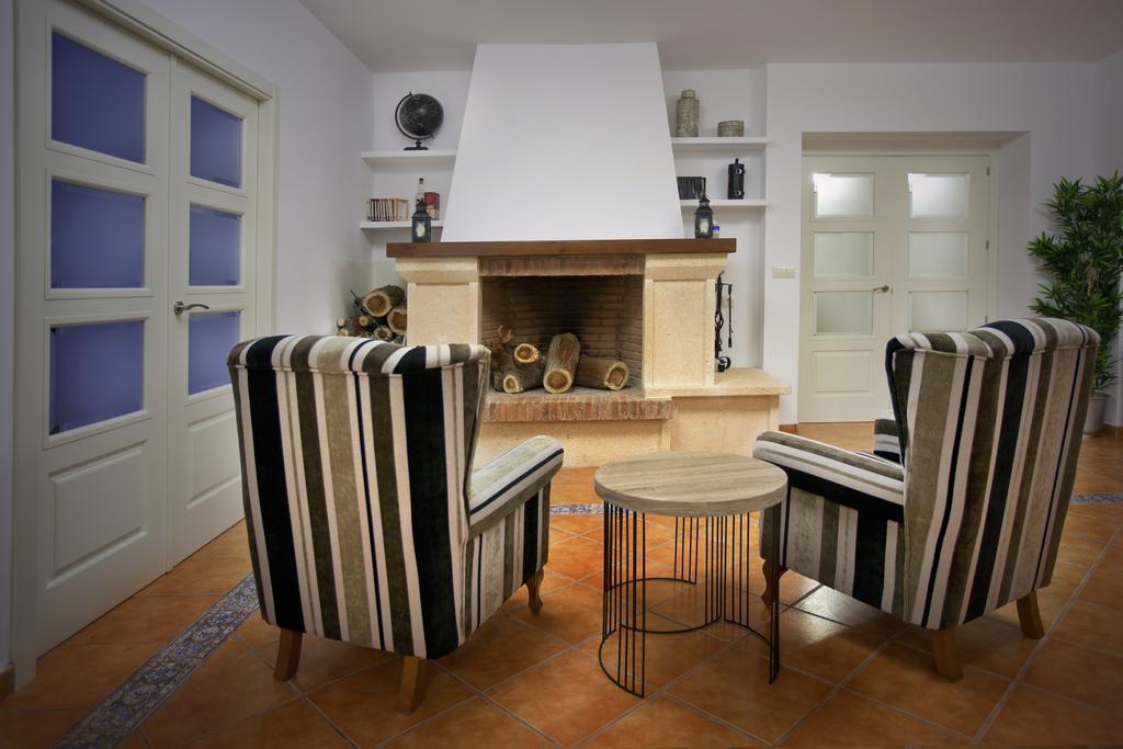 Country House Cortijo De La Fuente La Bobadilla ภายนอก รูปภาพ
